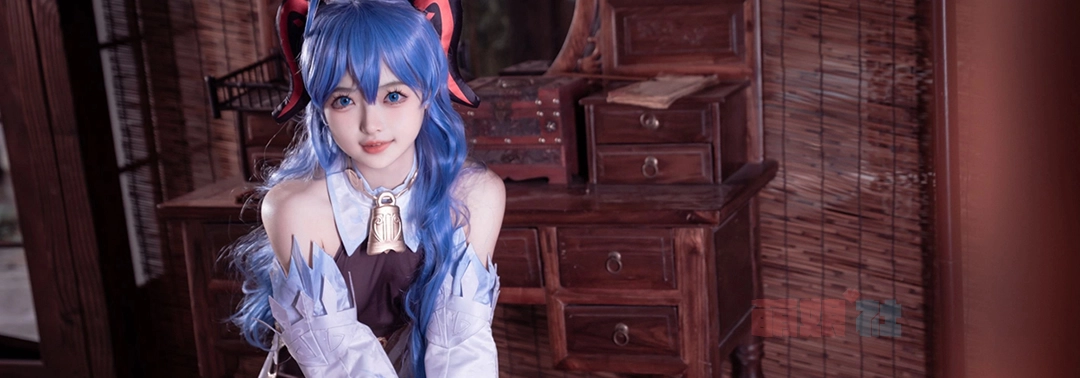 白莉爱吃巧克力 Cosplay写真合集 共 20 期