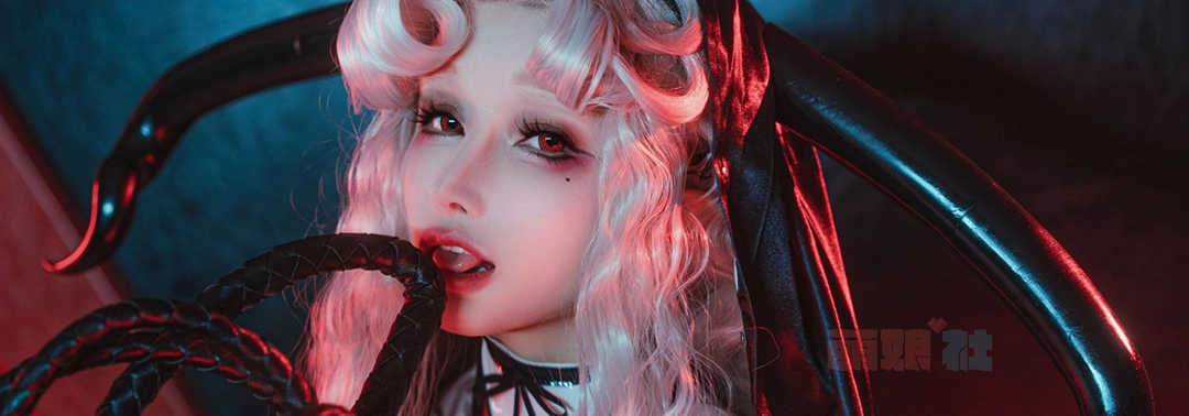 鹿八岁 Cosplay写真合集 共 110 期